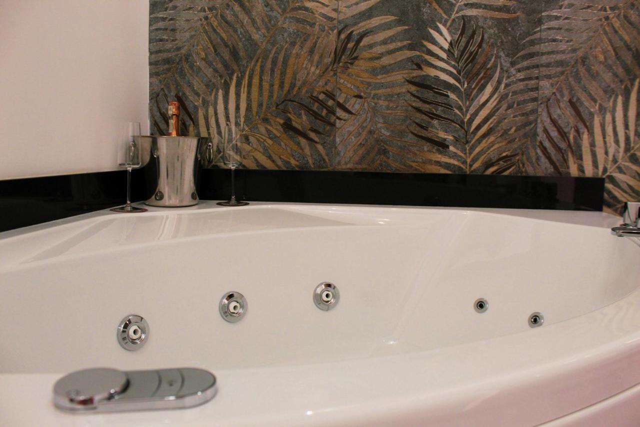 Lion Luxury Rooms Rome Exterior photo